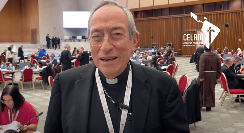 Voces sinodales desde el aula Pablo VI: Meditar y orar con la carta al pueblo de Dios