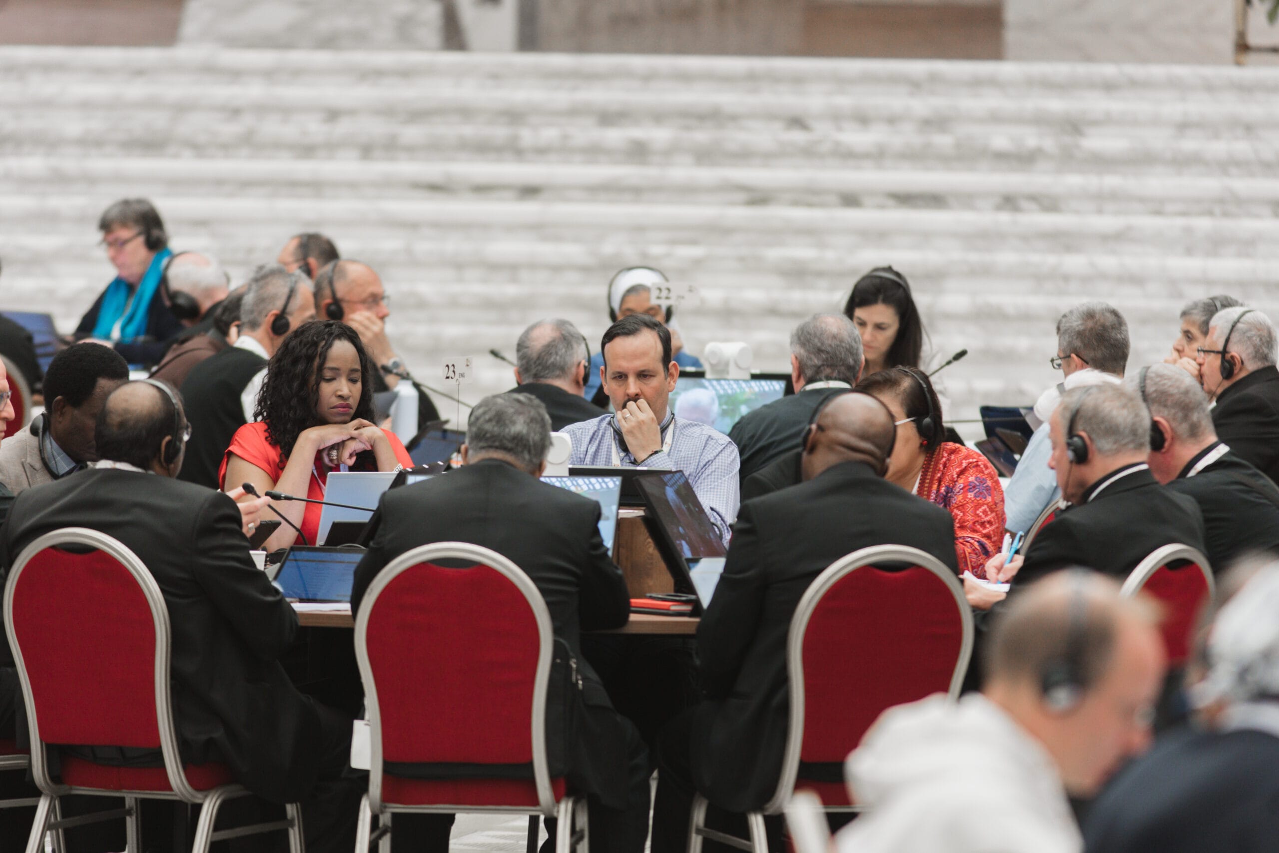 La sinodalidad, sin transparencia y rendición de cuentas, se estanca